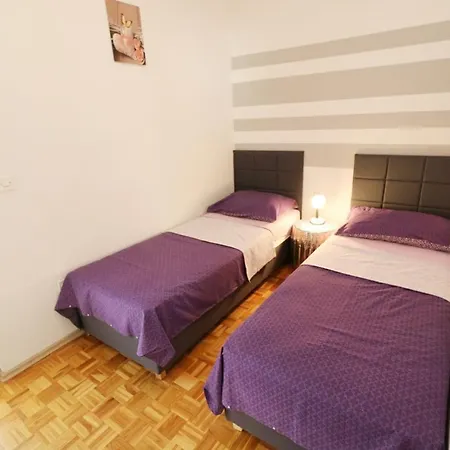 Apartment Marivo Pula